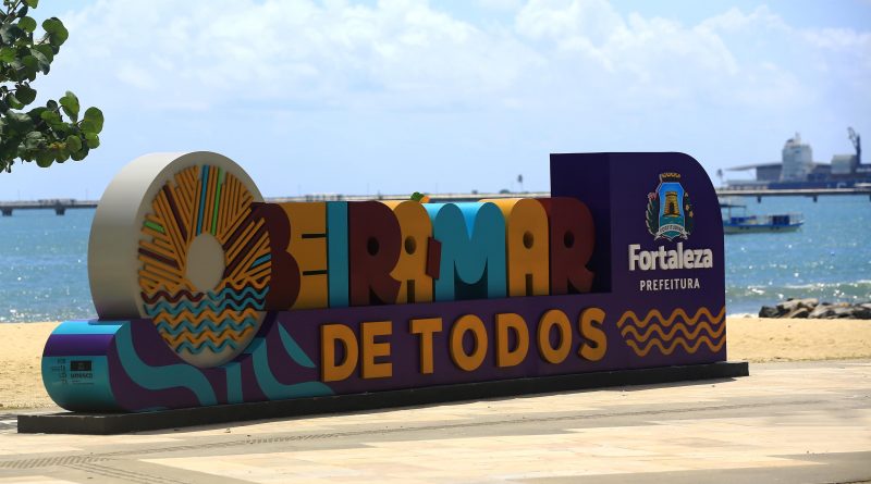 <strong>Nova Beira-Mar causa boa impressão aos turistas e gera alta perspectiva de feirantes</strong> 